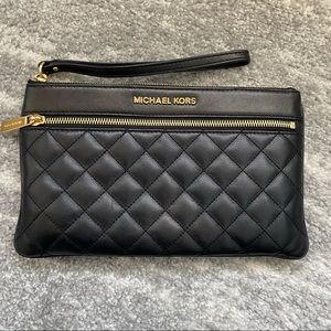Michael Kors Wristlet in Black Leather / Clutch / Bag / Purse / Wallet